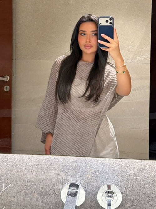 Pull Femme en Maille Asymétrique – Élégance Décontractée