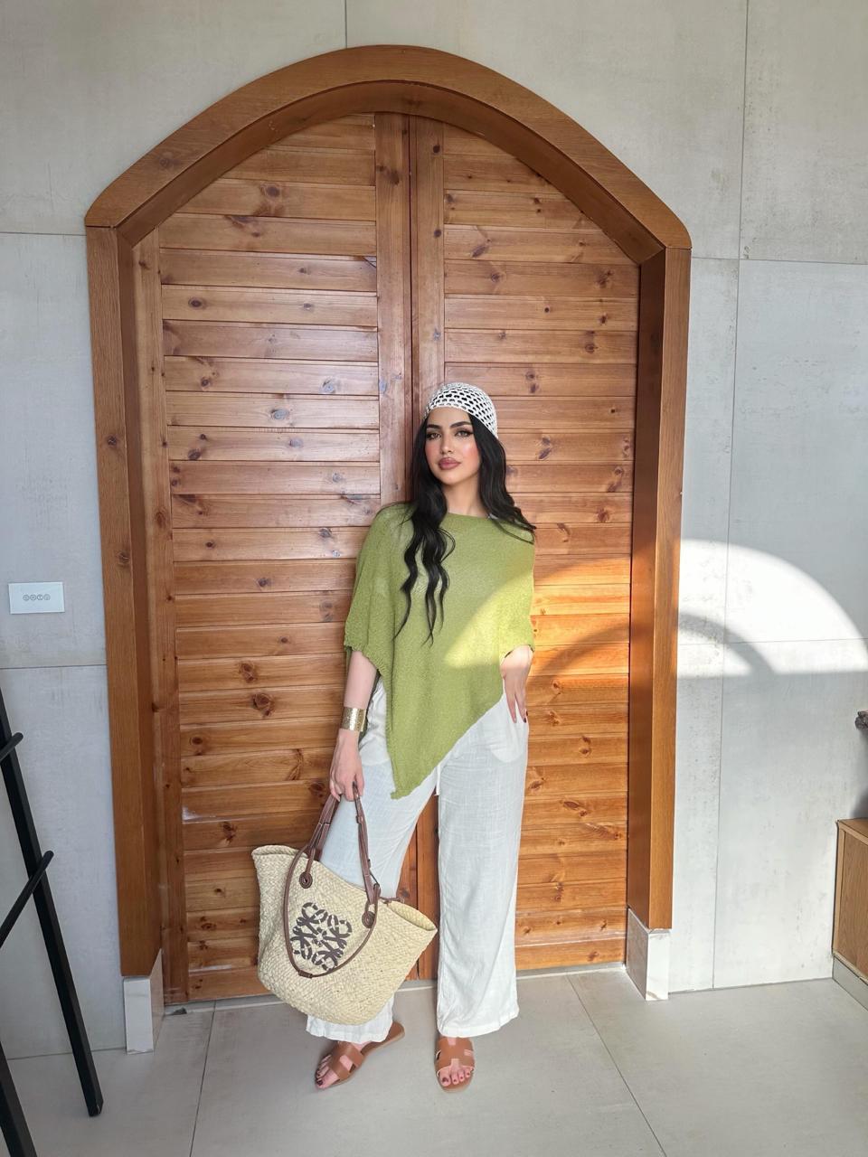 Haut Poncho en Maille – Élégance Estivale