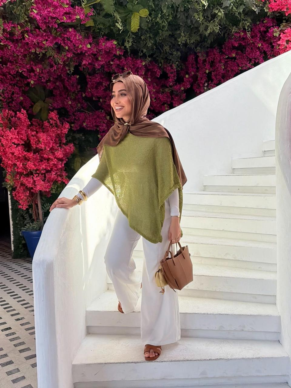 Haut Poncho en Maille – Élégance Estivale